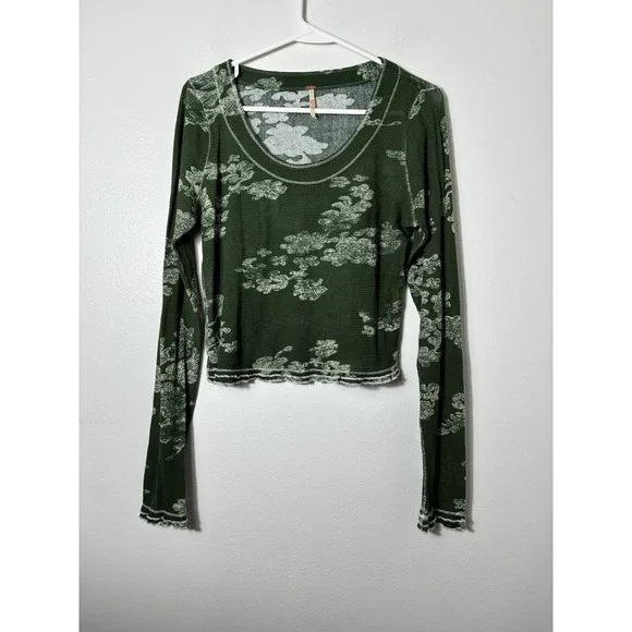 Free People Garner Long Sleeve Top Sz M Green  True To Size Lightweight - Picture 2 of 7